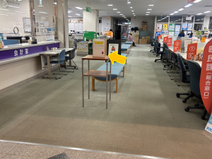 義援金箱の本庁の設置位置は、1階窓口前