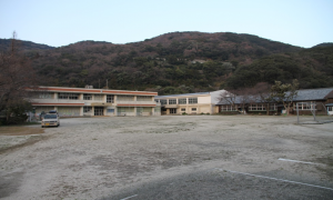 二名津小学校跡地1