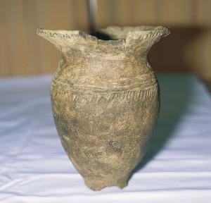 弥生式土器（壺）の画像